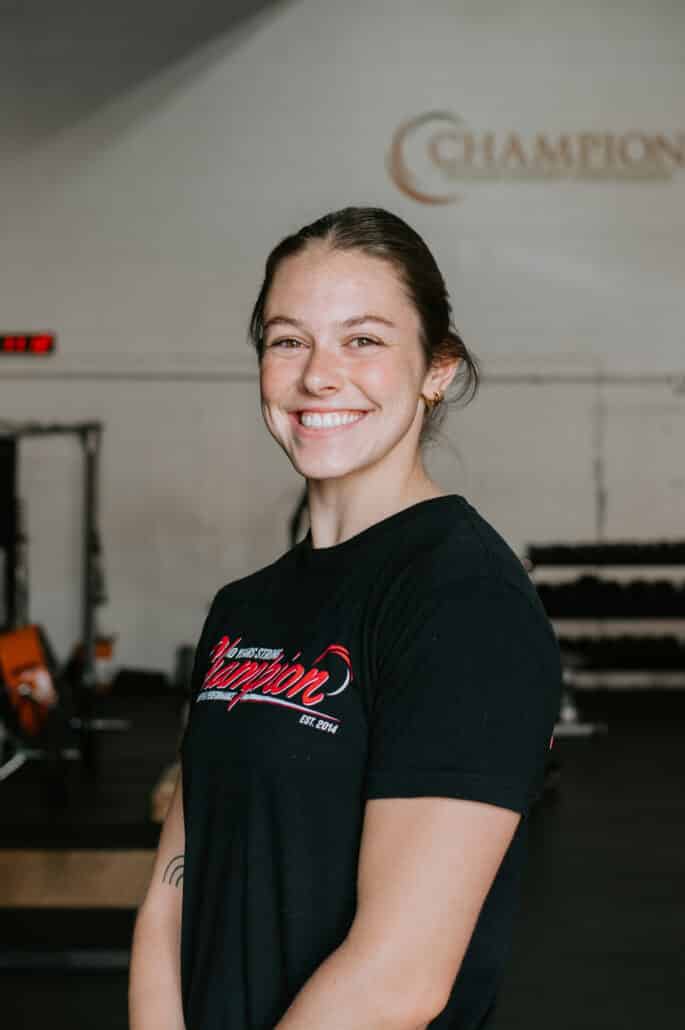 headshot of Izzy Antonelli smiling